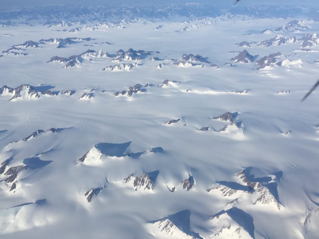 The mountains disappearing under the Greenlandic's icecap